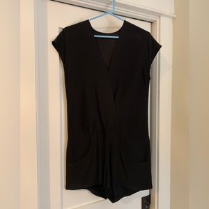 Black silk jumper with pockets